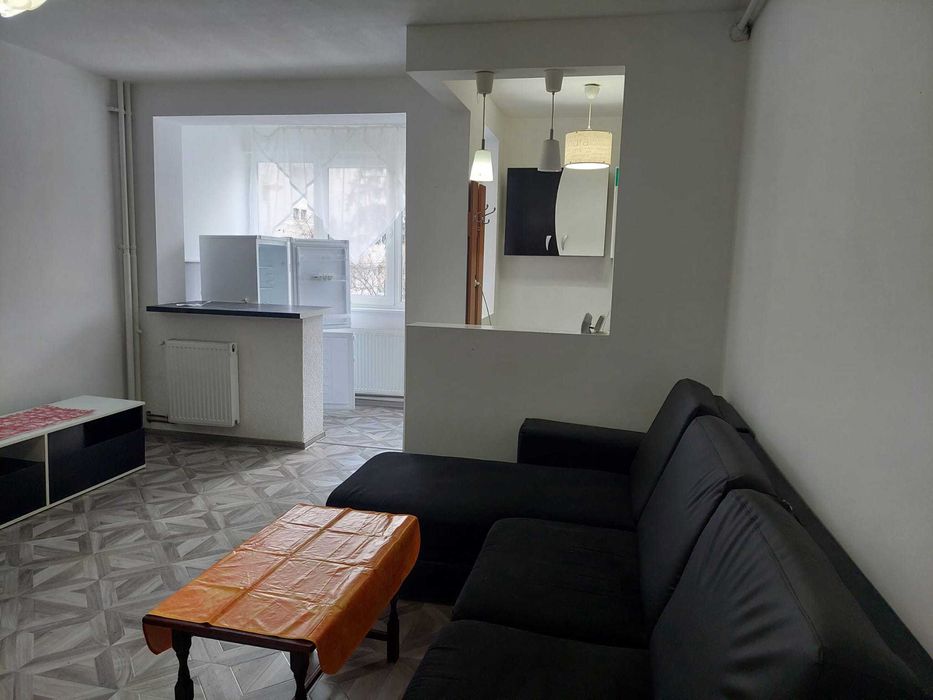 Garsoniera spatioasa, Soarelui