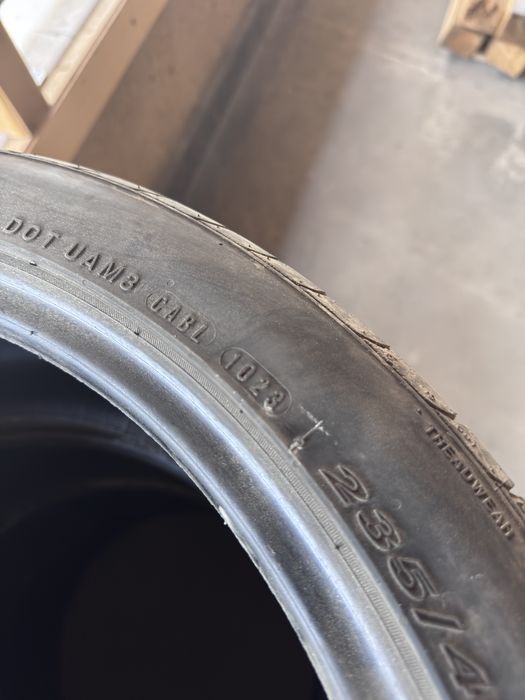 Летни Гуми Nexen 235/40/19 DOT 10/23