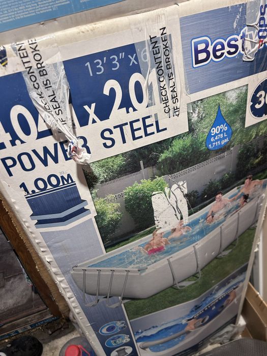 Piscina  \pompa de recirculare