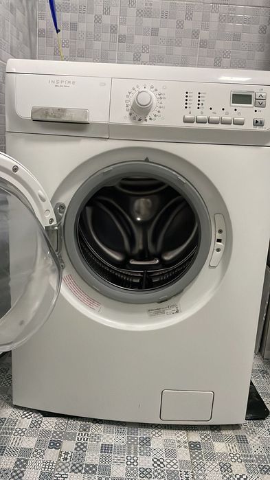 Стиральная машина електролюкс