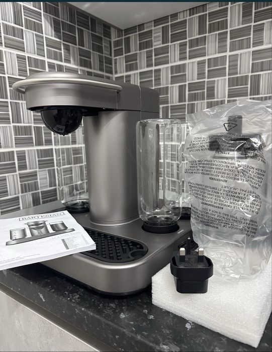 Robot pentru cocktail
