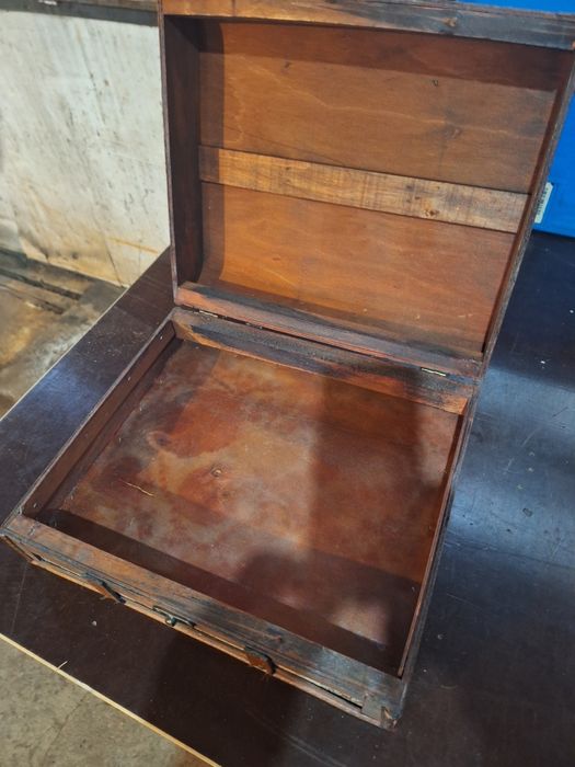 Луксозна дървена  кутия за вино