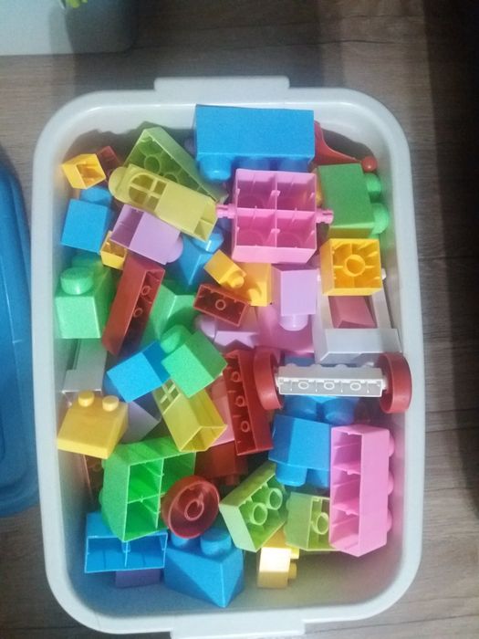 Продам детский конструктор