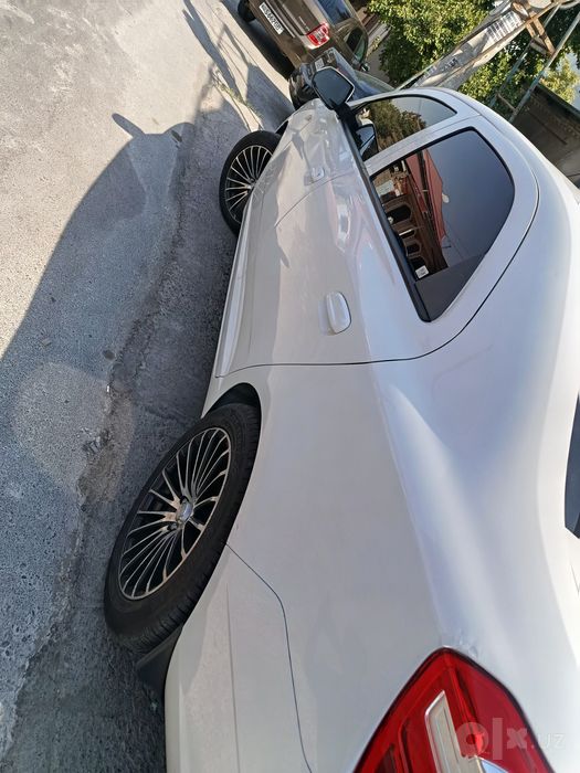 Obmen R17/215/55 VOSSEN