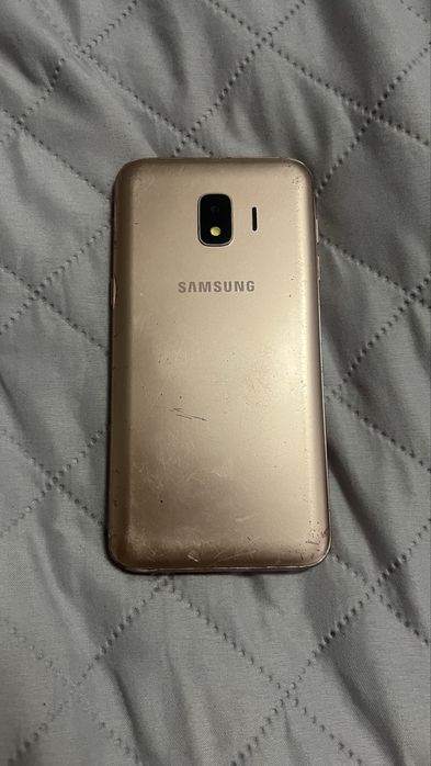 Самсунг J2 core.