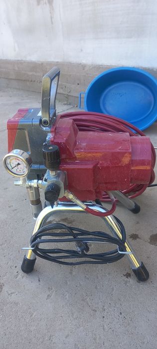 Безвоздушный окрасочный аппарат