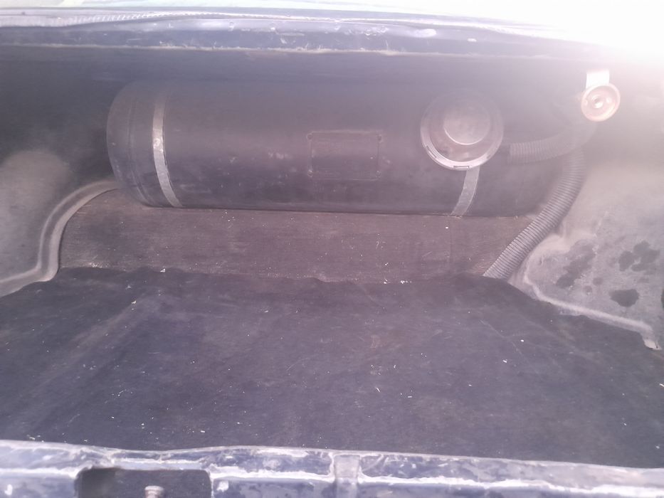 Ауди 100 сатылады