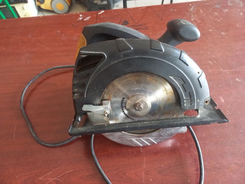 Elektra Serkulyarniy pila  sotiladi