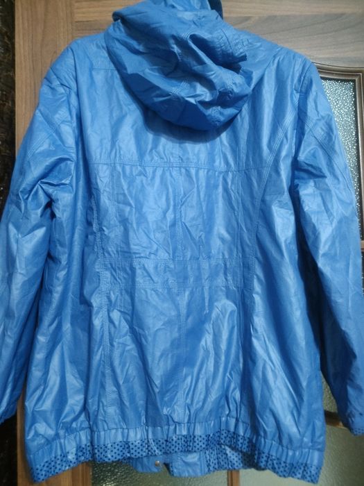 Ветровки женские