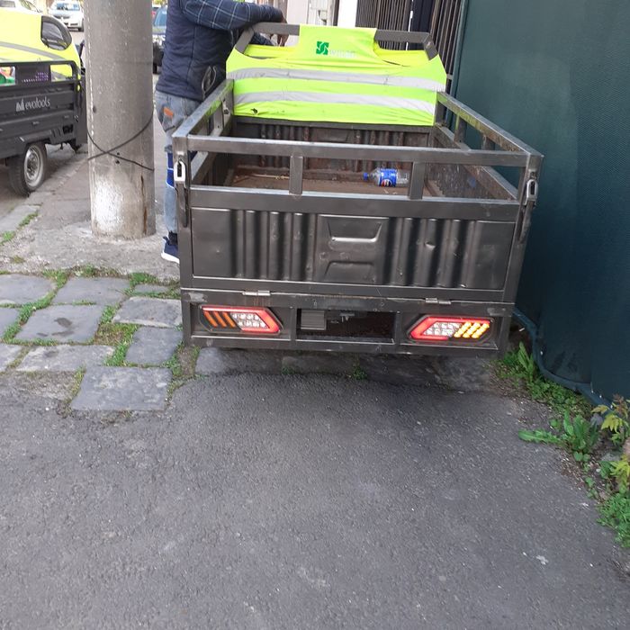Vând triciclu electric  evotools  utlizat în garantie