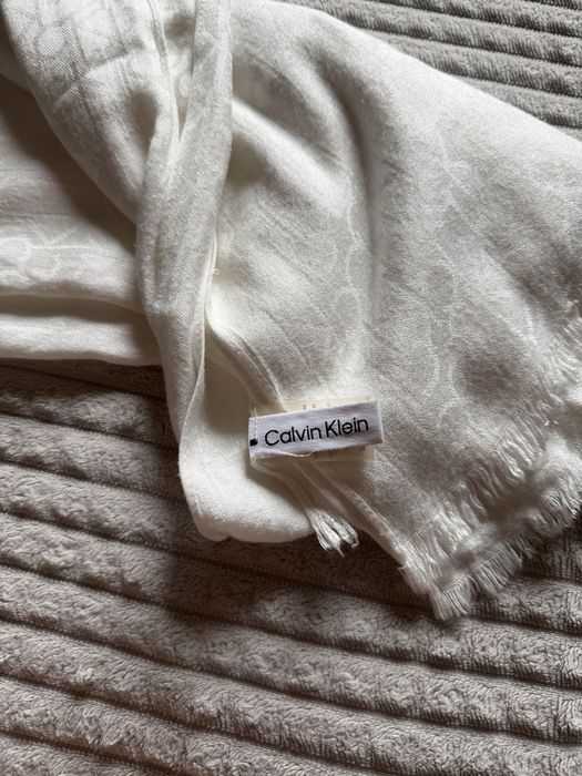 шапка Италия , шарф Calvin Klein