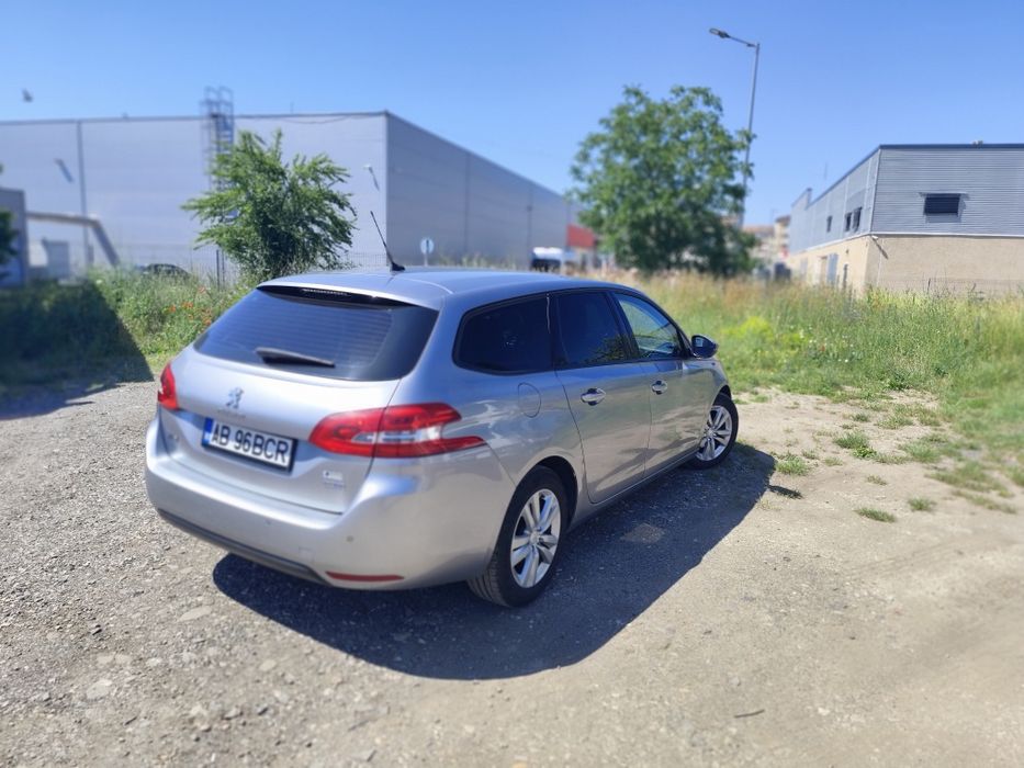 Schimb Peugeot 308 (2015, Euro 6 cu AdBlue) cu Autoplatformă +/- Diferență