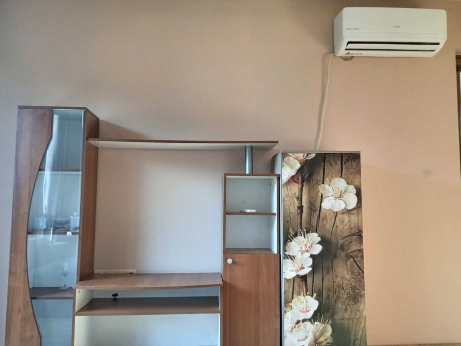 Дава се под наем Двустаен апартамент в София, Надежда 1 - 63 кв.м за 561 € - Снимка #1