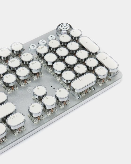 Игровая механическая клавиатура,металическая основа ,с RGB подсветкой.