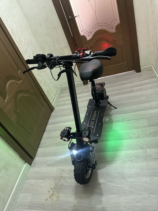 Срочно Самокат Кугвей М5 про