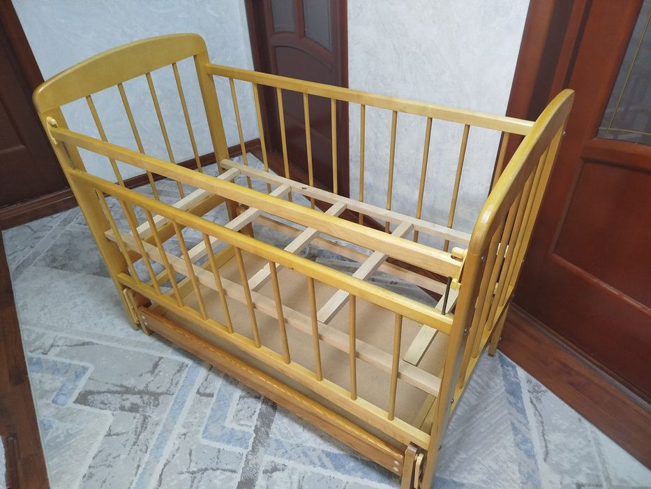 Продам кроватку детскую