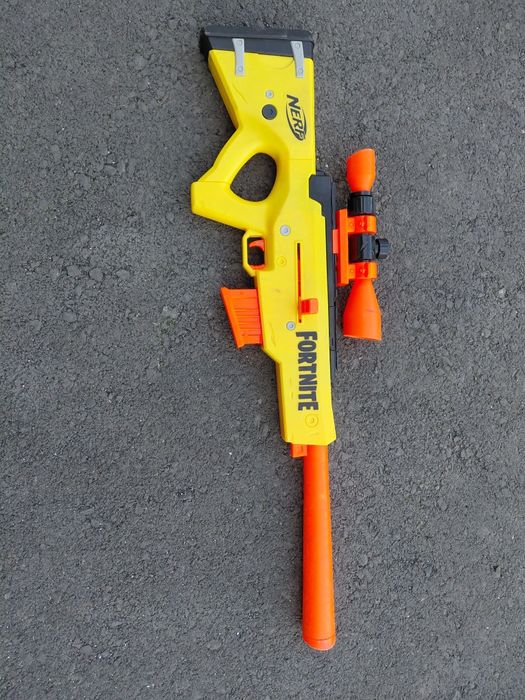 Продавам Nerf FORTNITE Sniper.