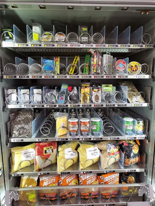 Vindem automat articole de pescuit