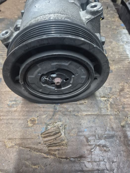 Compresor ac clima renault megane 3 euro 5 cod 8200939386a