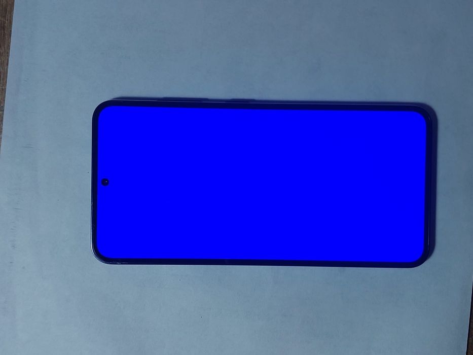 Продам самсунг  S23 8/128