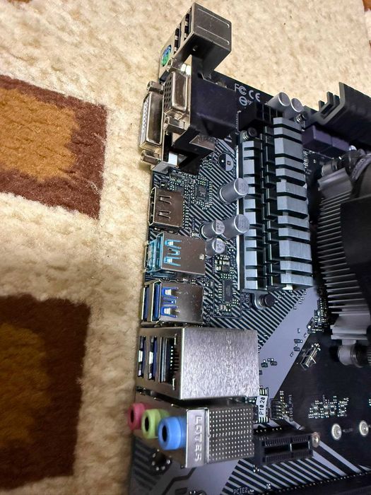 Kit placa baza AsRock B450M Pro4 + Ryzen 5 2600