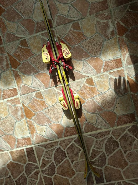 Детски ски в отлично състояние