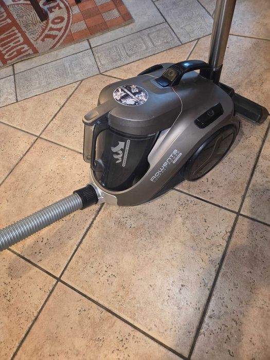 Прахосмукачка Rowenta compact power cyclonic