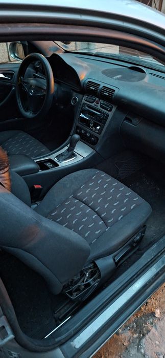 Продава се Мерцедес С-200