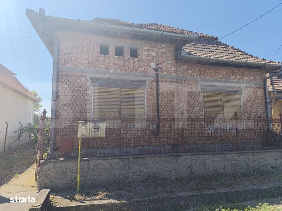 Casa de vanzare, 98 mp, zona Razboieni Cetate