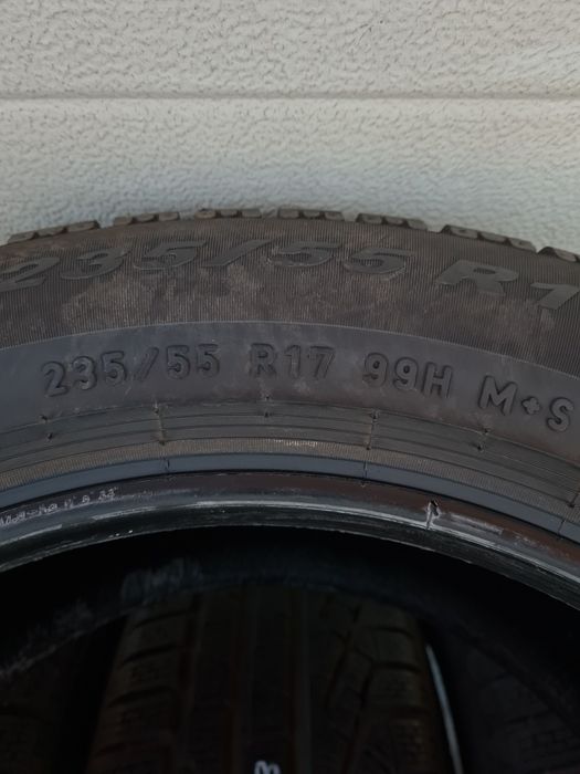 Зимни гуми 4 броя PIRELLI SottoZero 235 55 R17 дпт 2918