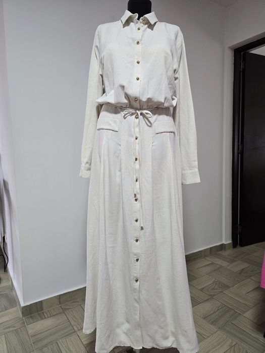 Rochie materiale naturale in si bumbac, inchidere cu nasturi, modelul cu cordon  in talie