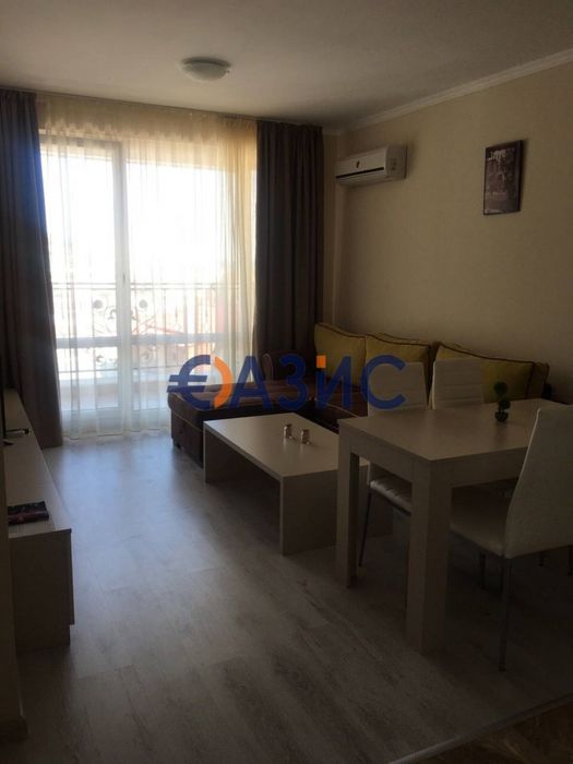 Продава се Двустаен апартамент в Свети Влас - 63 кв.м за 1165 €/кв.м - Снимка #3