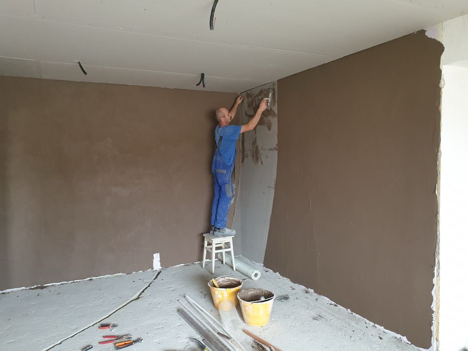 Amenajari interioare si exterioare, izolatii termice si hidroizotii