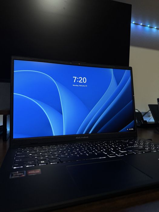 Asus VivoBook 15.6”