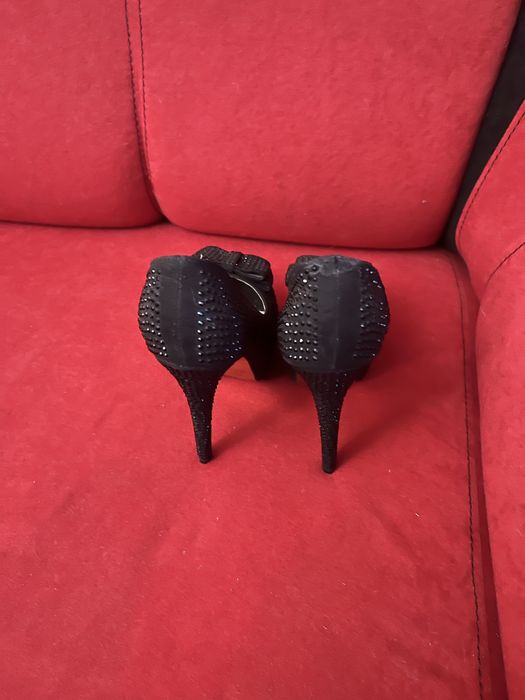 Sandale elegante negre dama ZARA Woman mar. 37,  cu strasuri