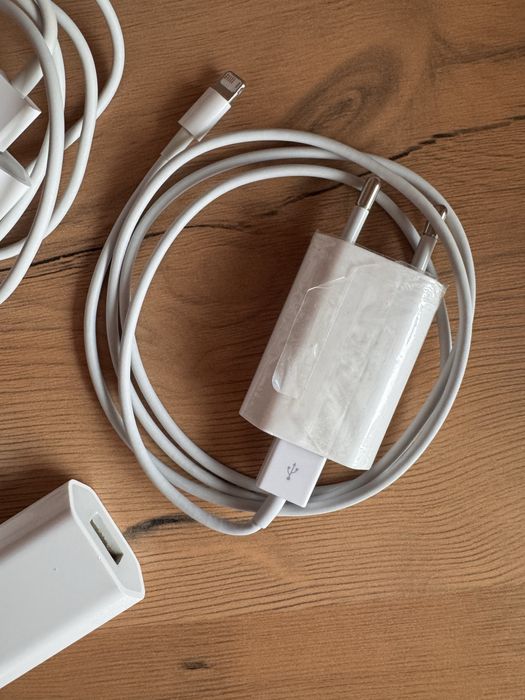Зарядно за iPhone с кабел и адаптер USB