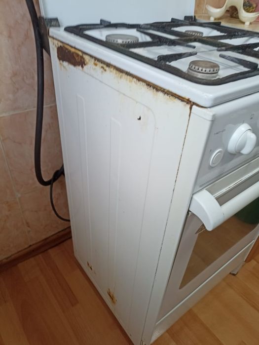 Продам Газовую плиту
