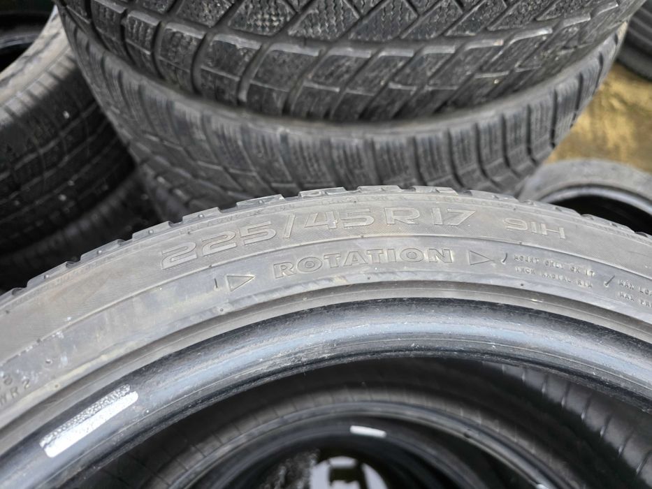 2бр Зимни гуми 225 45 17 - Nokian
