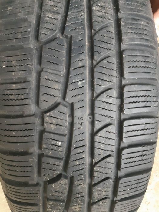 Vand 4 cauciucuri cu tot cu genti