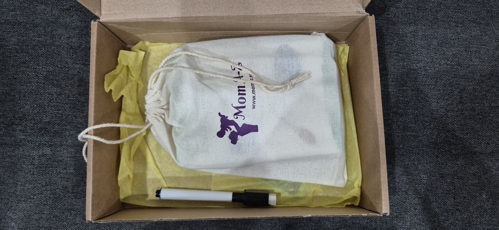 Vând cartonase pentru copii