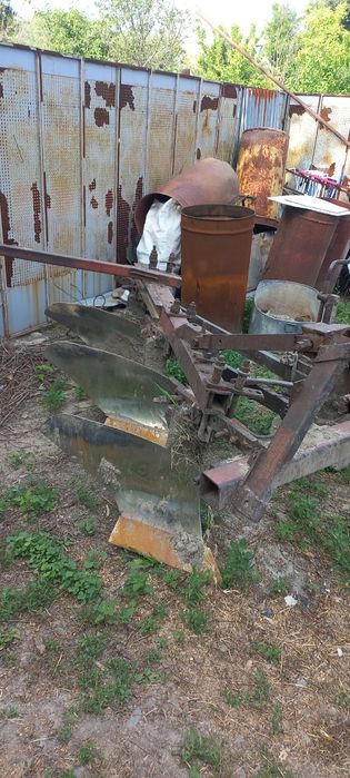 Продам плуг срочно