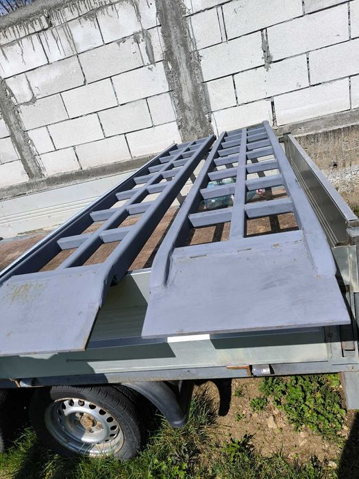 Vând rampi/cale  Greutate 5 tone sau schimb cu,cale de aluminiu 2 tone Pret 2500 Tel 0745177086