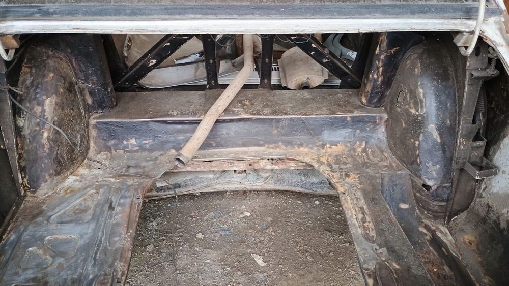 Vand Dacia 1300 pentru restaurare