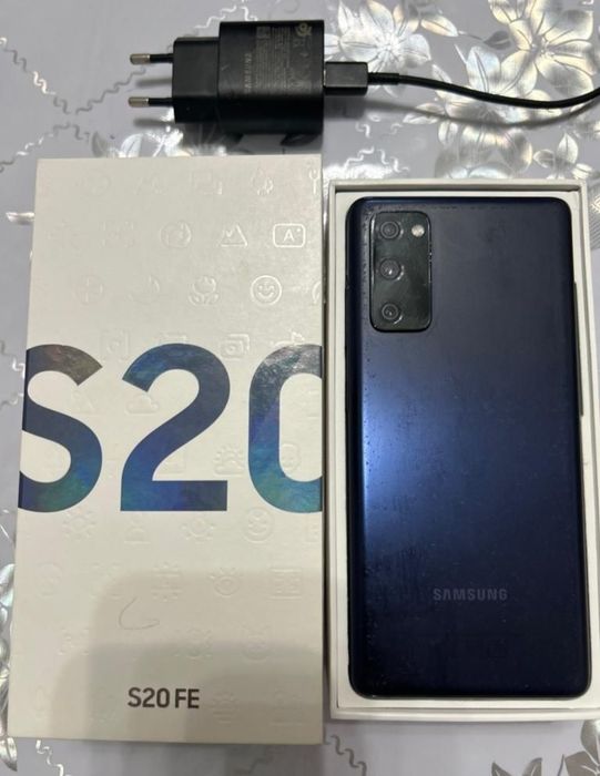 Samsung galaxy S20FE. 128gb