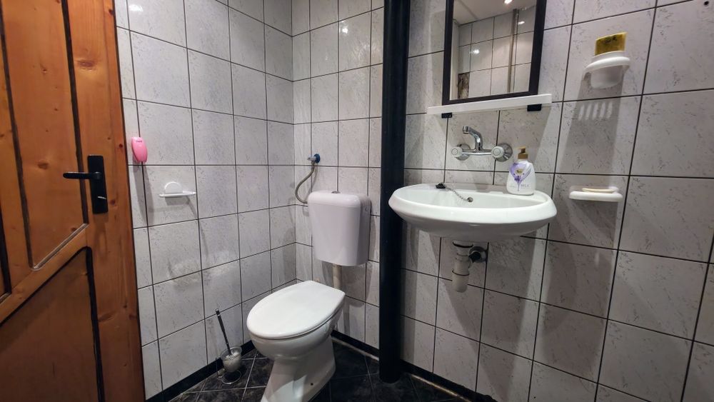 Продава се 1-ст. апартамент  в жк.Изток,  гр. Перник - снимка 2
