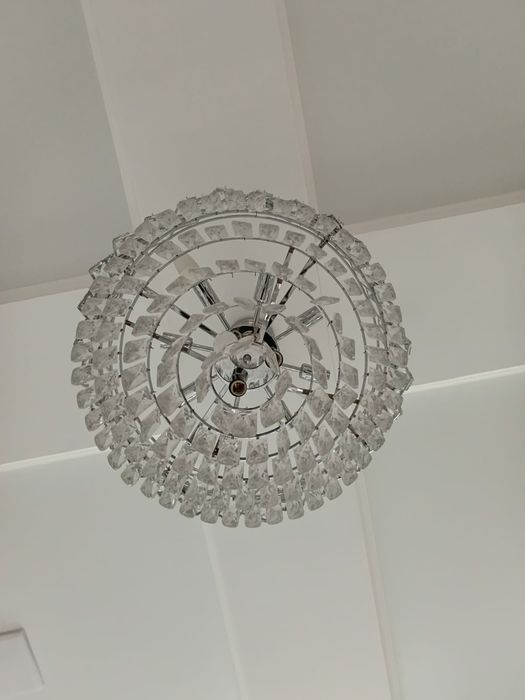 Люстра шикарная  новый