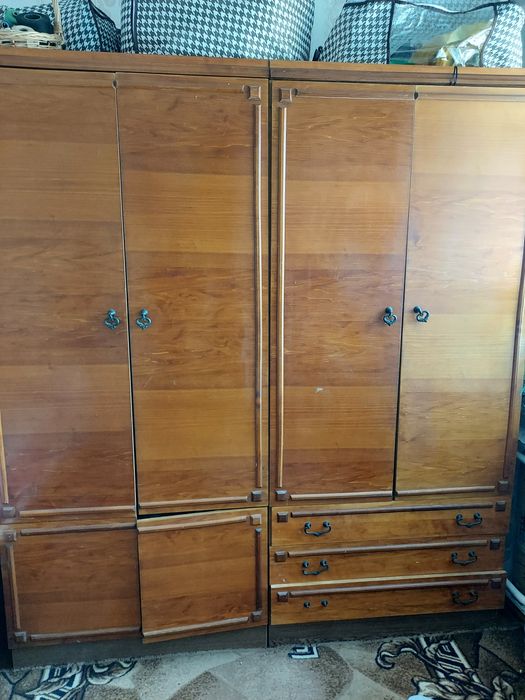 Шифоньер 4хдверный