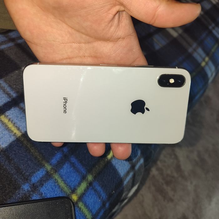 хорошем состоянии. iPhone 10 X 256