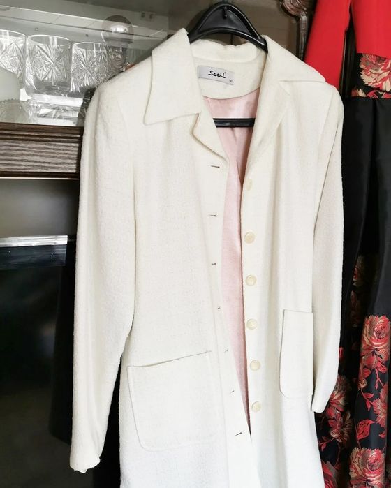 Продам белое пальто