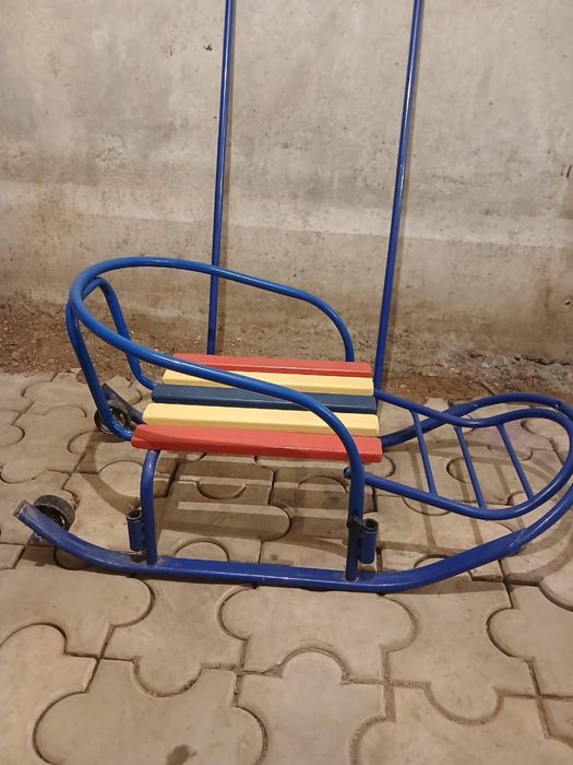 Продам санки детские